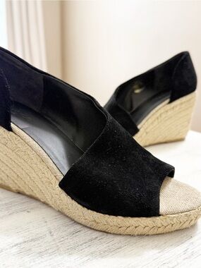 Vince Sonora Black Suede Espadrille Peep-Toe wedges size 8M